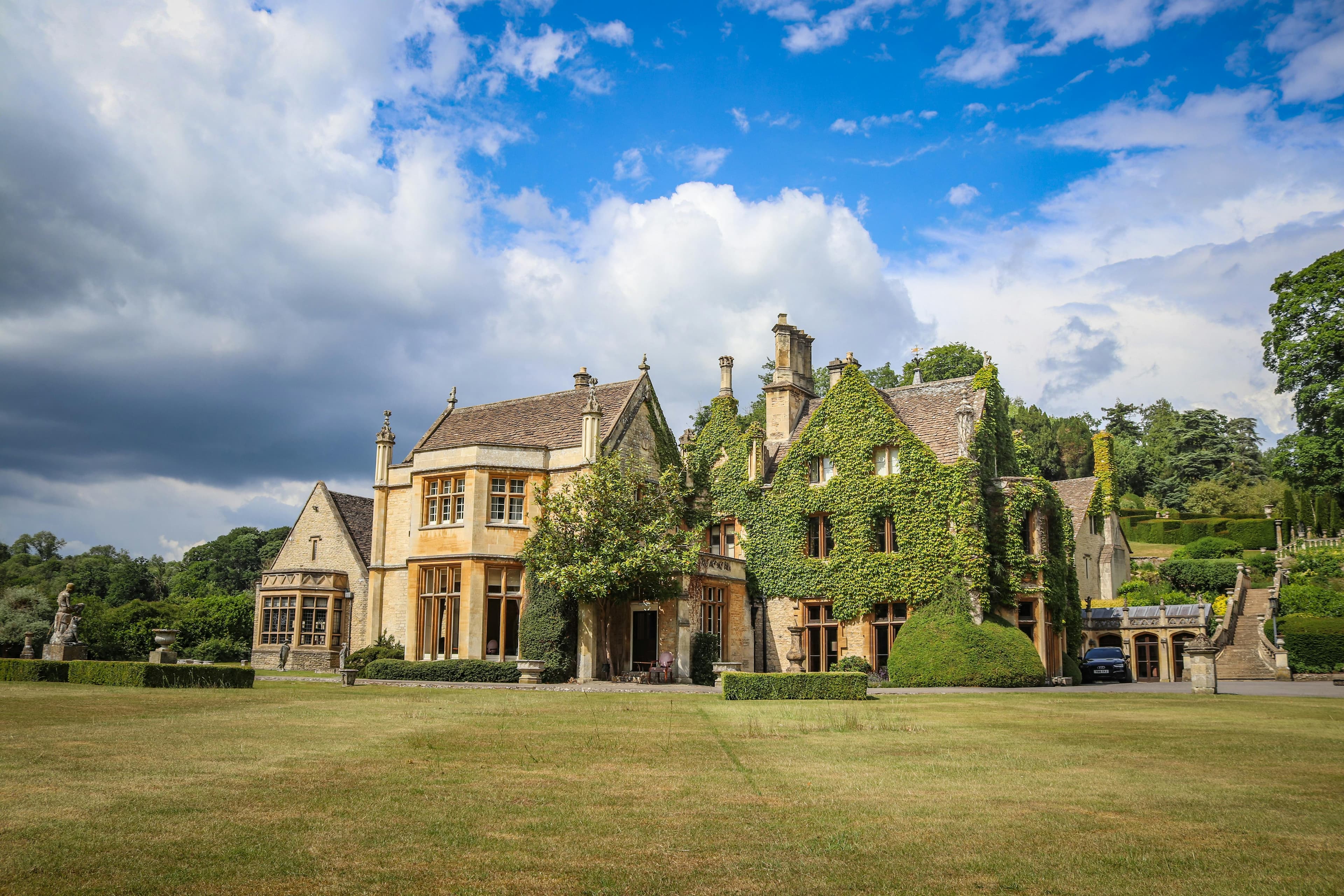 Modern 2-Bedroom Apartment